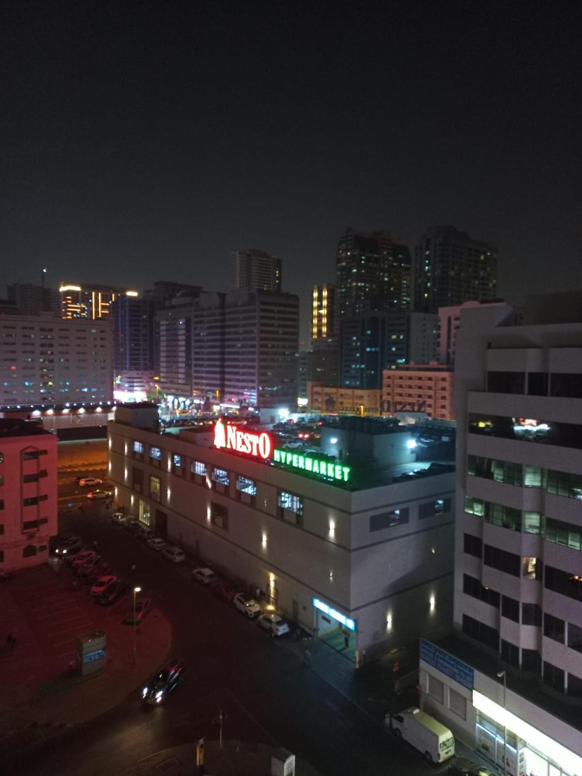 Holiday Home 2 Bedrooms Apartment For Family Only Sharjah Bagian luar foto